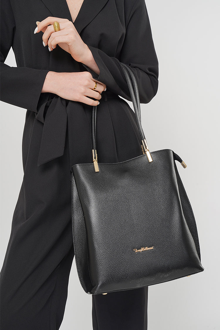 L’Élégance Leather Shoulder Bag